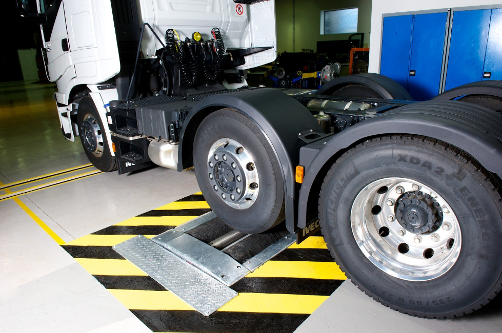 heavy duty truck roller brake