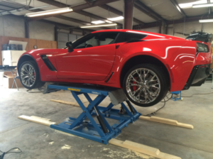 Read more about the article Using A Scissor Lift Car Hoist For The First Time
