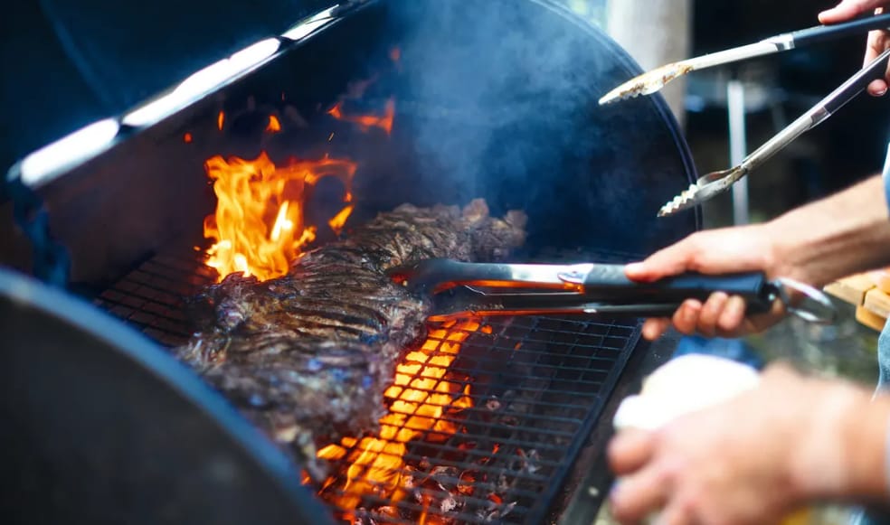 Read more about the article How To Choose The Best Charcoal For Your BBQ in Australia