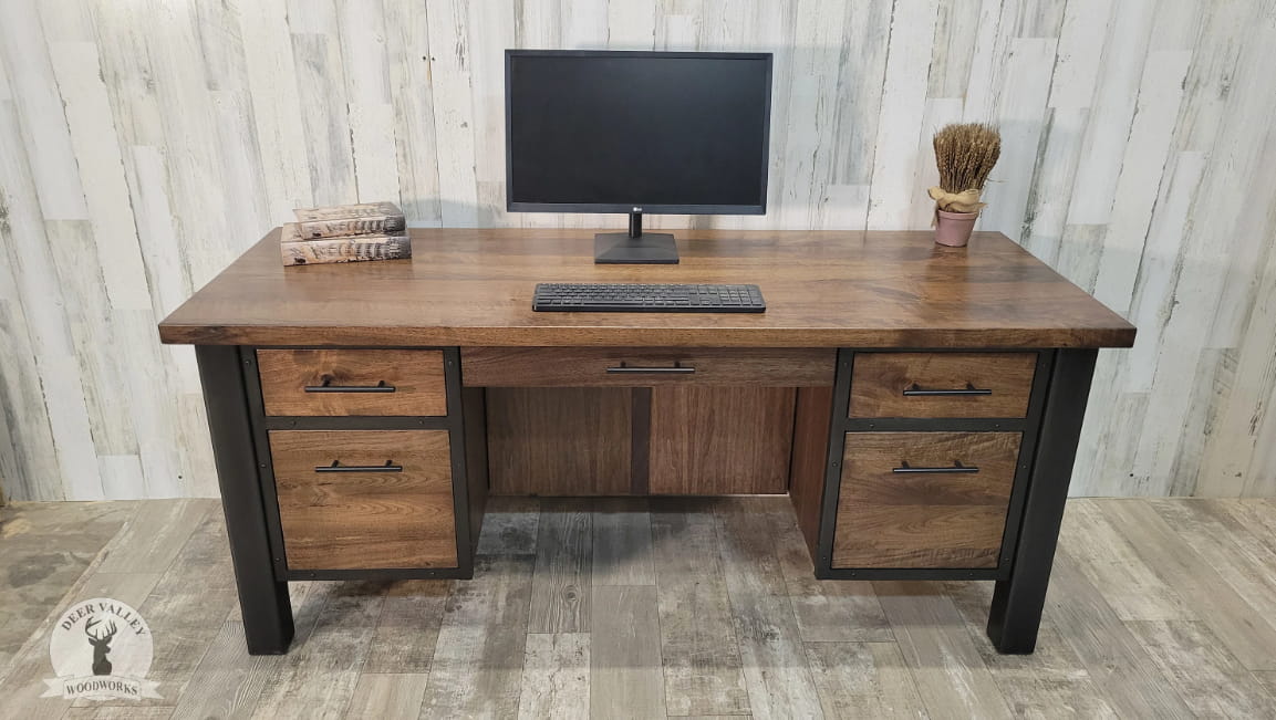 Read more about the article How to Find the Best Deal on Office Desk for Sale in Cape Town