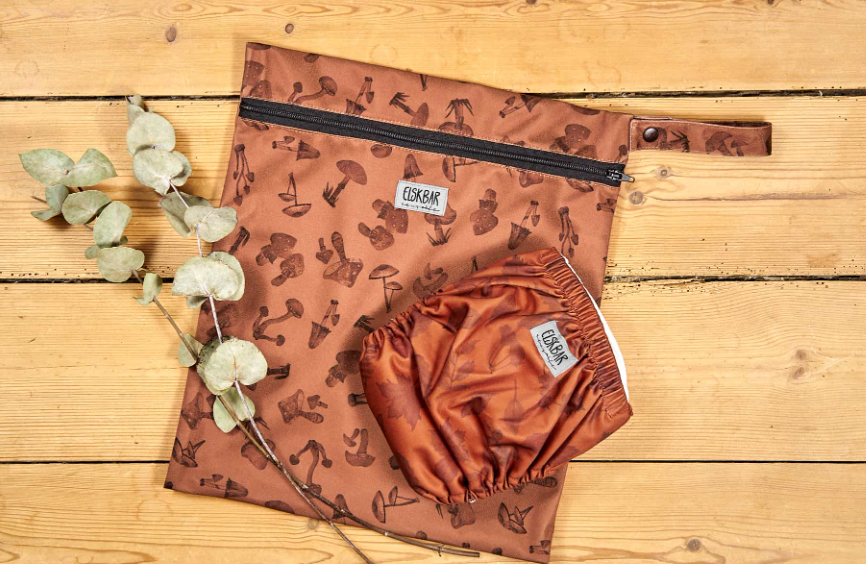 Read more about the article What are the Uses of Reusable Wet Bag