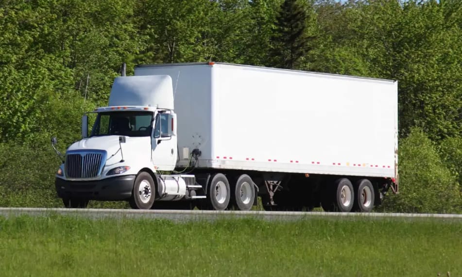 Read more about the article Transport Your Goods Conveniently With Truck Rental Services