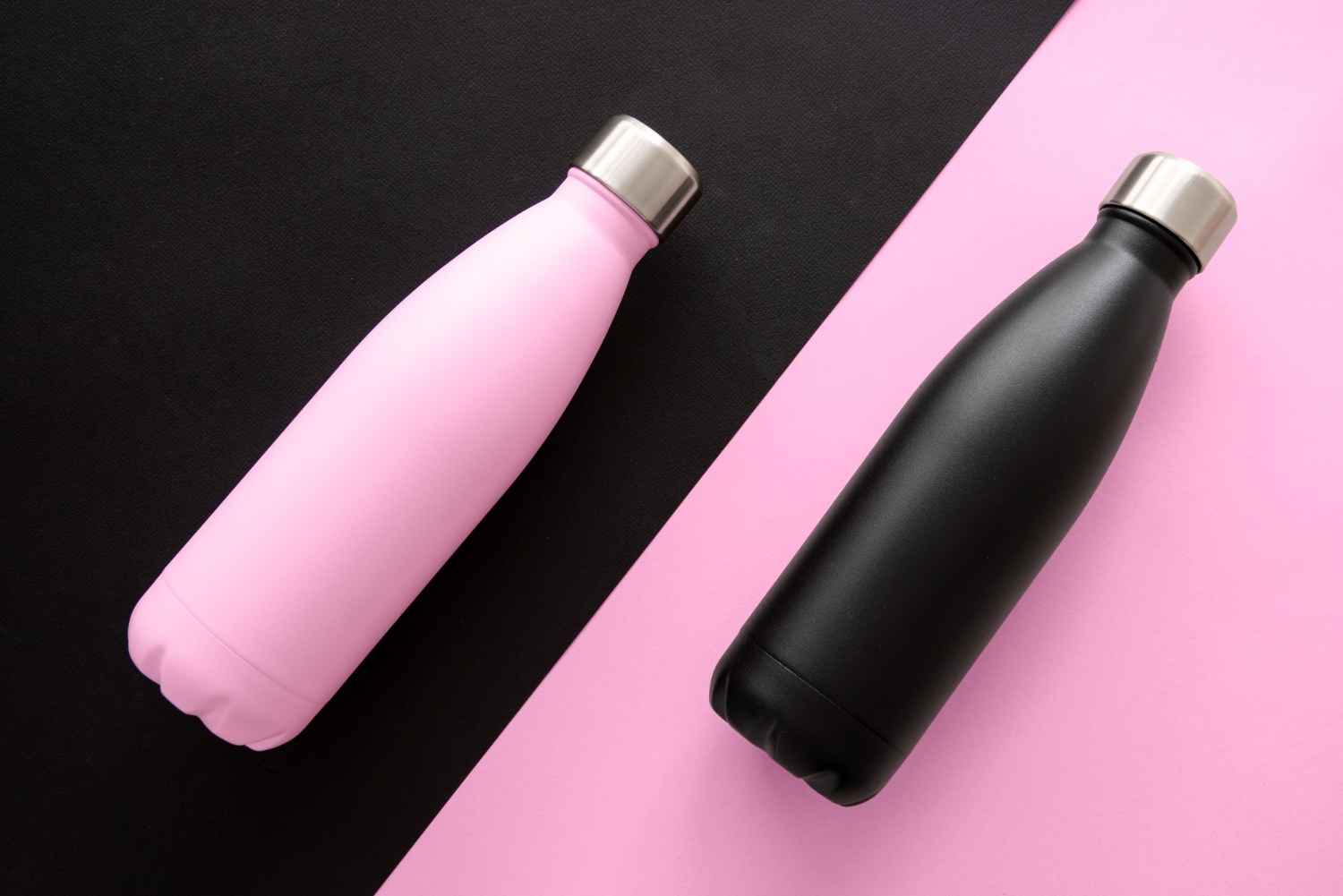 Read more about the article Why the Bellflask Plastic Flask is the Innovative Gift for Outdoorsy Friends in 2025