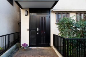 Read more about the article Telescopic Gate Installation: Space-Saving Solutions for Every Property