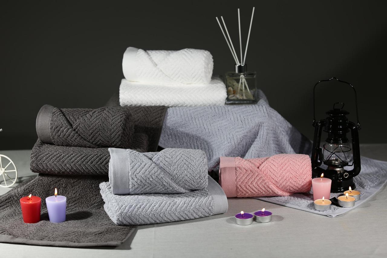 You are currently viewing Face Cloths vs. Traditional Towels: Which is Better for Your Skin?